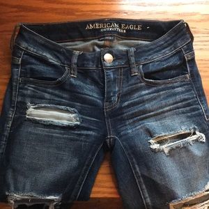 American Eagle Distressed Skinny Jeans (short)